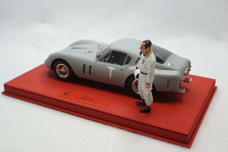 1/18 BBR FERRARI 250 GTO TEST MONZA STIRLIN MOSS RED DELUXE BASE W/DRIVER FIG MR