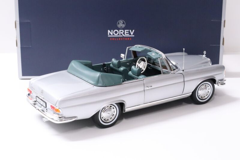 1:18 NOREV Mercedes 280 Se Cabriolet 1969 Silver Metallic/Green Top