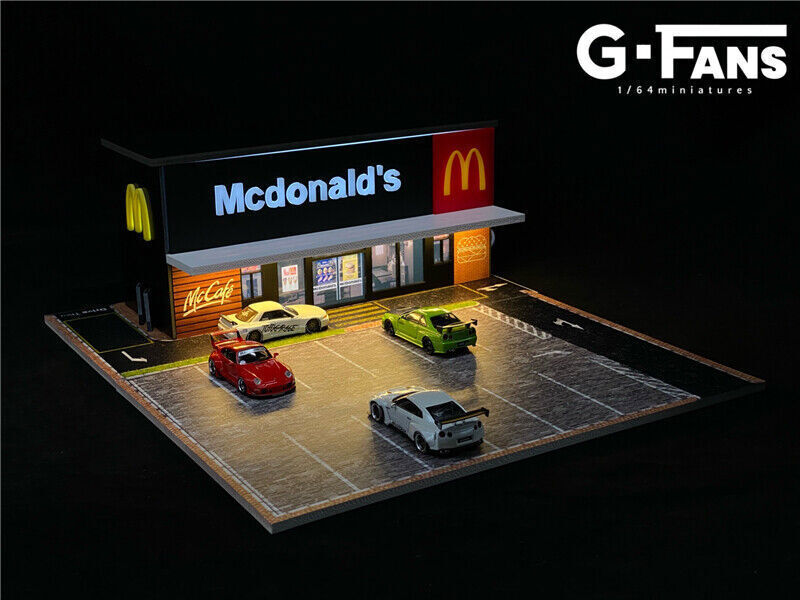 New G-FANS 1:64 Diorama with LED Light KFC/McDonald's w/Parking Lots