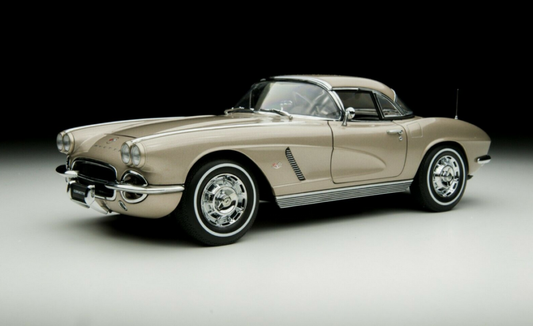 1/18 AUTOart Millennium Corvette1962 Convertable Fawn Beige