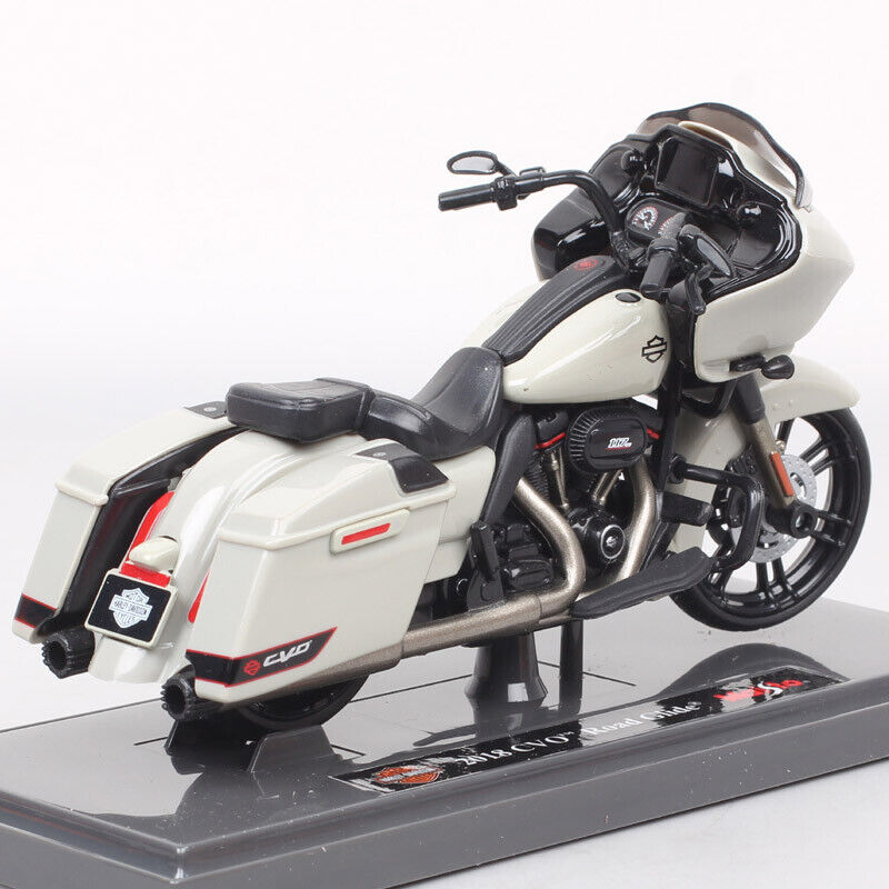 Maisto 1:18 Scale Harley CVO Road Glide Motorcycle Diecast Bike Models Toy 2018