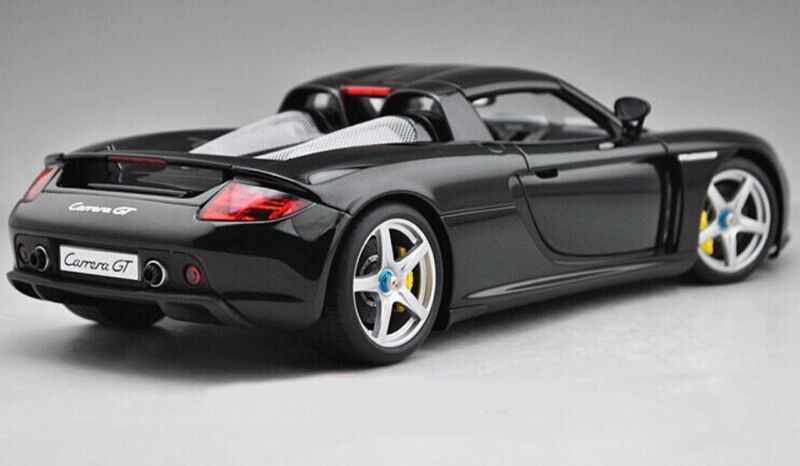 1:18 scale Porsche Carrera GT 2004 (Black/Black interior) 78047 AUTOart