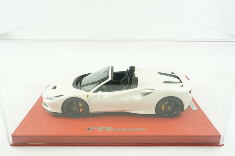 1/18 BBR FERRARI F8 TRIBUTO SPIDER FUJI WHITE MATT DELUXE RED LEATHER limited 12pcs