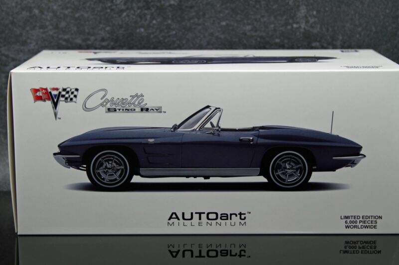 AUTOart 1963 Chevy Corvette Convertible Silver Blue Millennium Collection 1:18