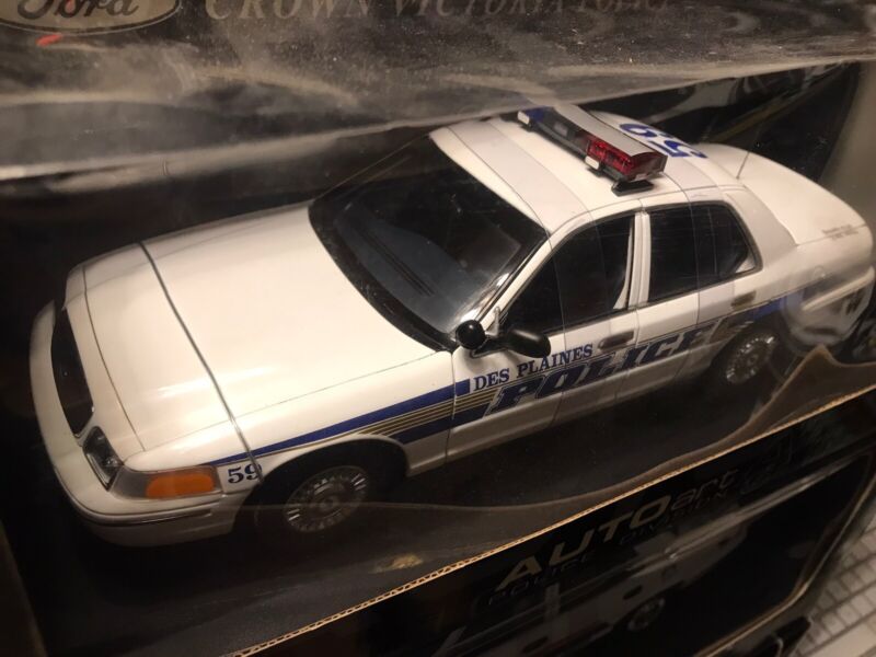 1/18 AUTOart FORD CROWN VICTORIA (DES PLAINES)POLICE CAR 1/18 AUTOart FORD CROWN VICTORIA (DES PLAINES)POLICE CAR ${sh$op-name} $399.95