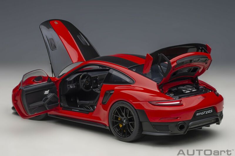 Autoart Porsche 911 (991.2) GT2 RS Weissach Package Guards Red 1/18 Scale New!