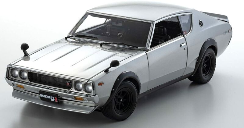 Kyosho Original 1/18 NISSAN SKYLINE 2000 GT-R (KPGC110) Silver KS08255S