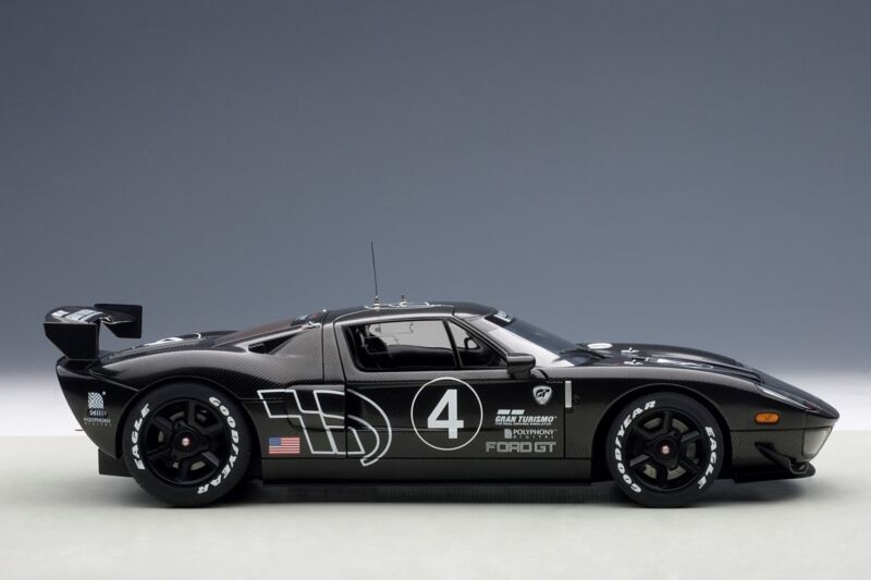 2005 FORD GT LM RACE CAR SPEC II CARBON FIBER 1:18 by AUTOart #80514