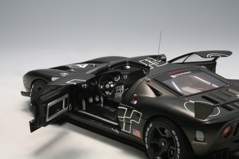 2005 FORD GT LM RACE CAR SPEC II CARBON FIBER 1:18 by AUTOart #80514