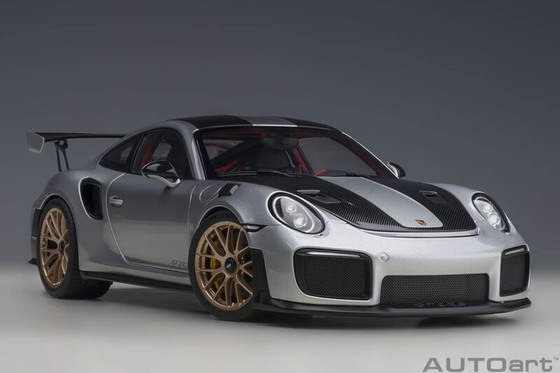 AUTOart 1/18 Porsche 911 (991.2) GT2 RS Weissach Package Metallic Silver 78174