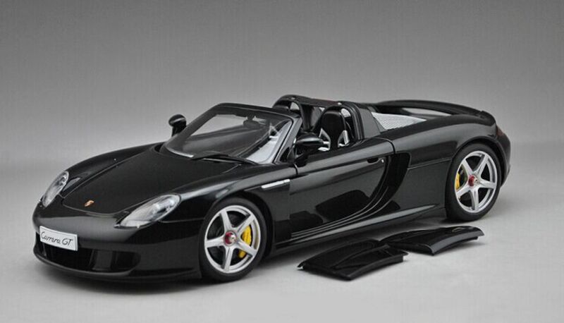 1:18 scale Porsche Carrera GT 2004 (Black/Black interior) 78047 AUTOart