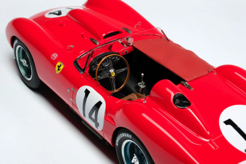 1/18 Amalgam Ferrari 250 TR 1958 Le Mans Winner The outer sleeve has some shelf wear/very minor creasing. Please contact me if you would like pictures of this. This is a very heavy model (10.5 pounds!) due to its heavy mounting base, booklet, and special