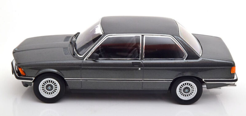 KK SCALE MODELS 1:18 - BMW 323i E21 ANTHRACIT 1975