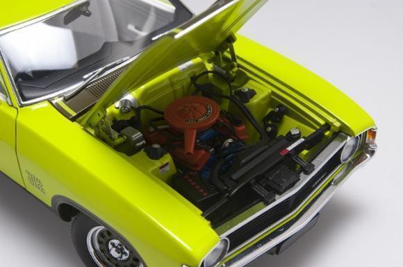 1/18 AUTOart Lime Glaze Ford XA Falcon Superbird 72727