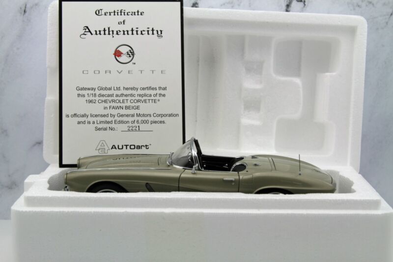 AUTOart 1962 Chevy Corvette Fawn Beige Millennium Collection 1:18