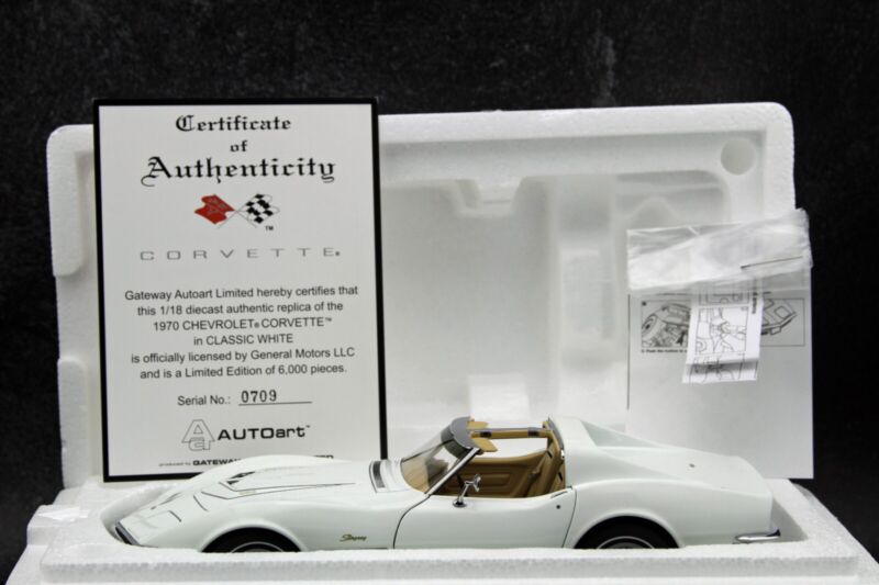 AUTOart 1970 Chevy Corvette Classic White Millennium Collection 1:18