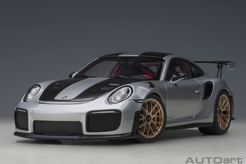 AUTOart 1/18 Porsche 911 (991.2) GT2 RS Weissach Package Metallic Silver 78174