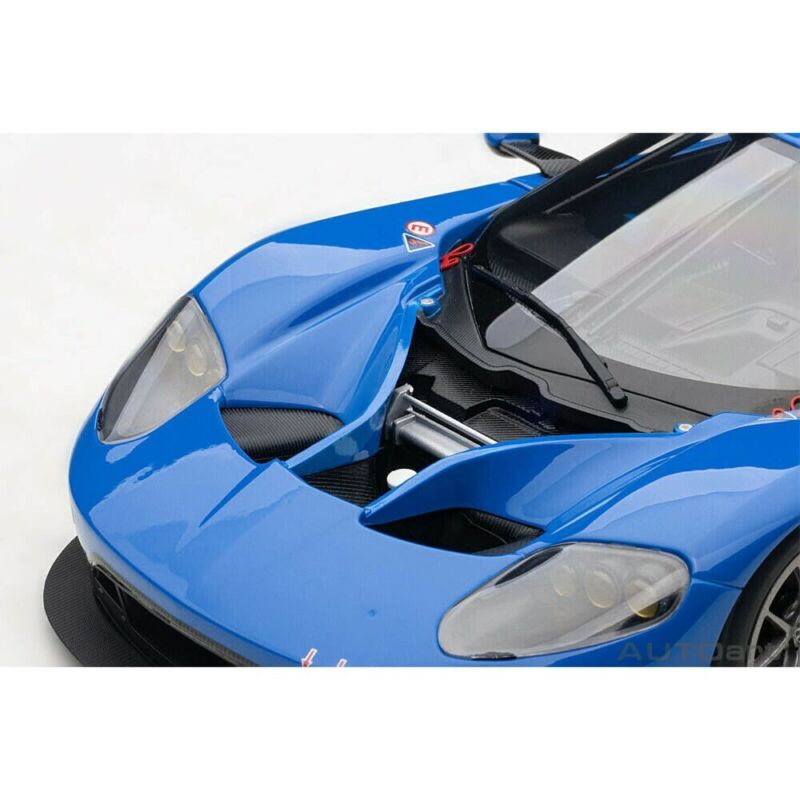 1/18 Autoart Ford Gt Le Mans Plain Color Version Blue Model Car Manufacturer Brand: Autoart MPN: 81812 Color: Blue Material: Composite diecast with some plastic Scale Size: 1:18 Part Type: Collectible Cars Dimensions approximately L-10.75 inches. ${sh$op-