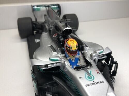 Lewis Hamilton Mercedes AMG W08 World Champion 2017 by Minichamps 1:18