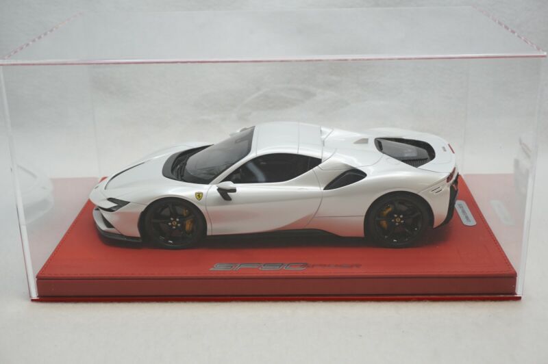 1/18 BBR FERRARI SF90 SPIDER/CLOSED FUJI WHITE DELUXE RED LEATHER limited 15pcs