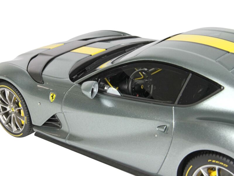 BBR 1/18 FERRARI 812 COMPETIZIONE GRAY & DISPLAY CASE