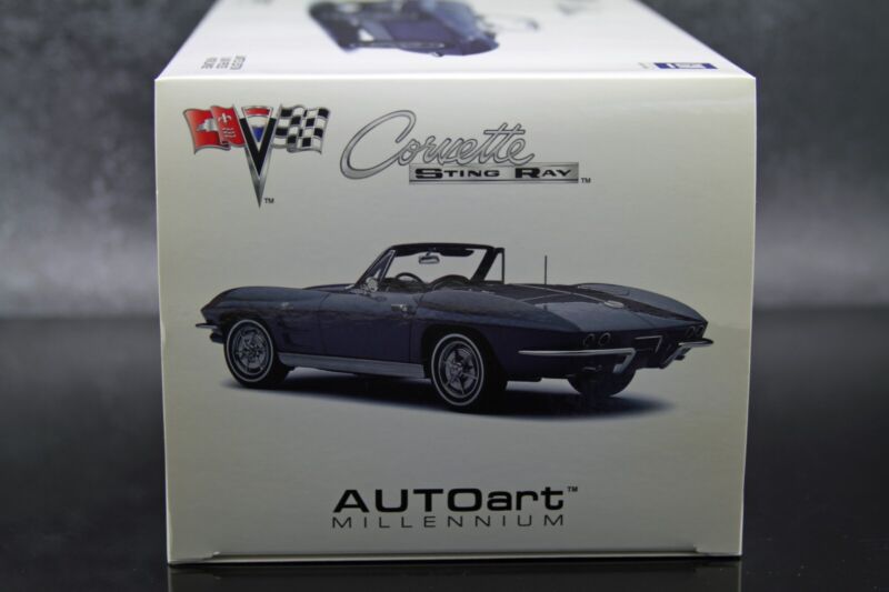 AUTOart 1963 Chevy Corvette Convertible Silver Blue Millennium Collection 1:18