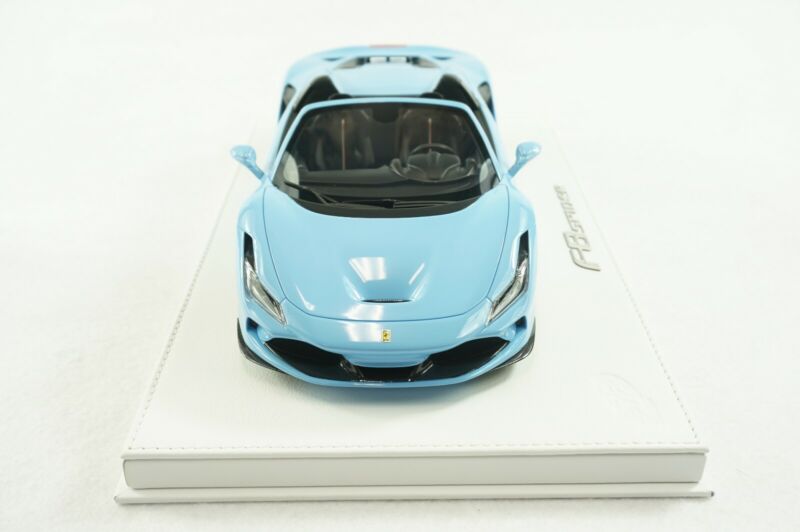 1/18 BBR FERRARI F8 TRIBUTO SPYDER AZZURRO BLUE DELUXE WHITE LEATHER