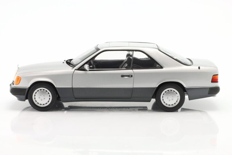 MERCEDES-BENZ 300 CE-24 Coupe 1990 Silver - 1/18 - NOREV