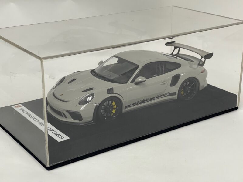 1/18 Minichamps Porsche 911 "991.2" GT3 RS Grey with Black Wheels leather $519.95 ModelCarsHub