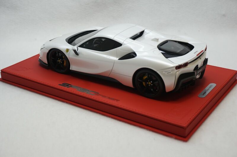 1/18 BBR FERRARI SF90 SPIDER/CLOSED FUJI WHITE DELUXE RED LEATHER limited 15pcs