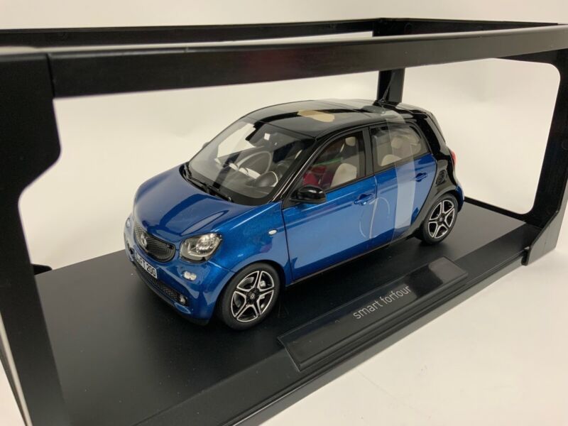 1/18 Norev Smart Forfour from 2015 in Black and Blue 183435 NC1153 $149.95 ModelCarsHub