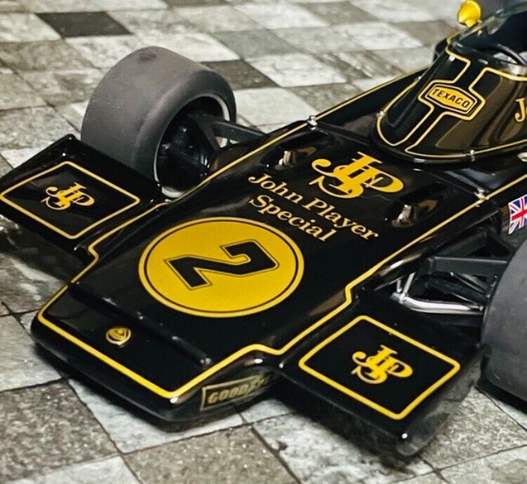 1:18 AUTOart Lotus Ford John Player Special 72E #2