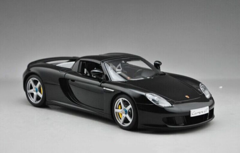 1:18 scale Porsche Carrera GT 2004 (Black/Black interior) 78047 AUTOart