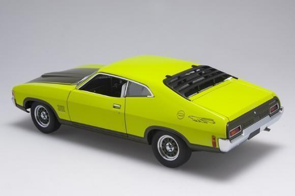 1/18 AUTOart Lime Glaze Ford XA Falcon Superbird 72727