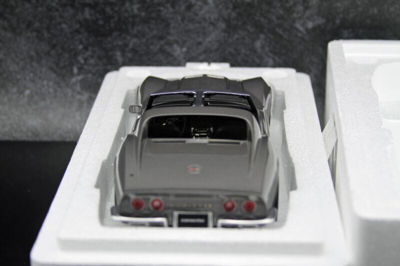 AUTOart 1970 Chevy Corvette Laguna Gray Metallic Millennium Collection 1:18