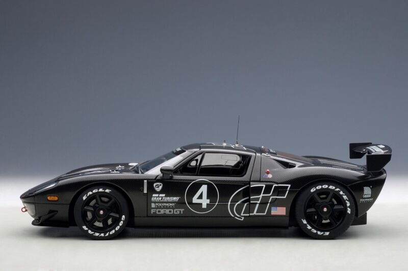 2005 FORD GT LM RACE CAR SPEC II CARBON FIBER 1:18 by AUTOart #80514